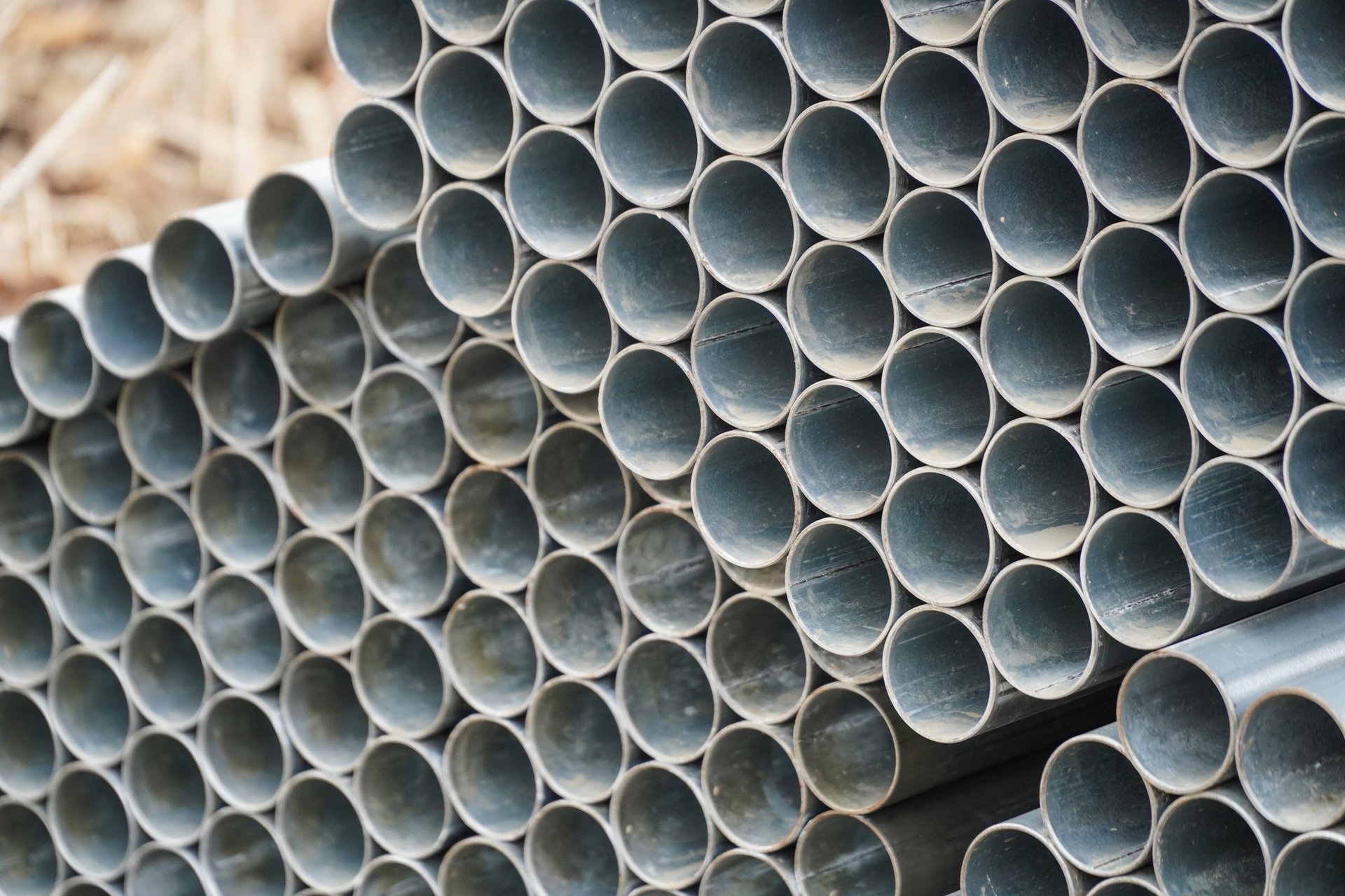 Reinforcement laps and starter bars shown in a concrete section during fixing